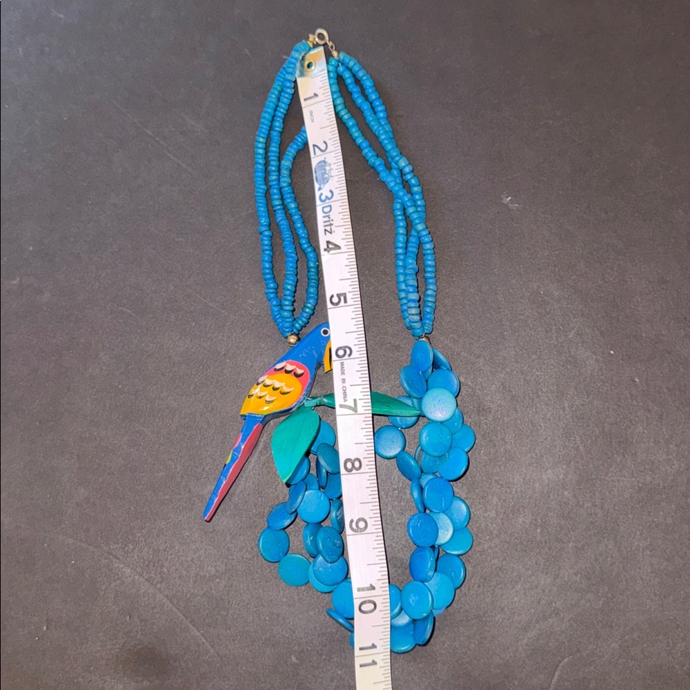 Vintage Parrot Wooden Beaded Necklace - Picture 6 of 12